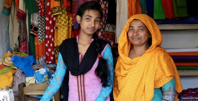 Teenage tailor in Bangladesh. Photo: Marisol Grandon/DfID